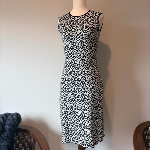 J. McLaughlin Leopard Patterned Knit Dress - Picture 4 of 7